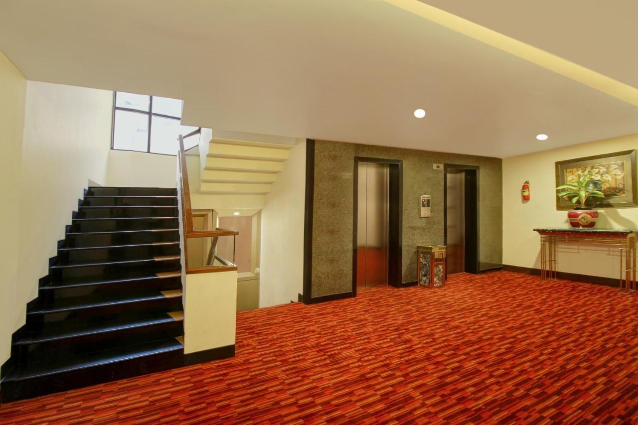 โมนาจช์ ลักชัวร์ Hotel บังกาลอร์ ภายนอก รูปภาพ