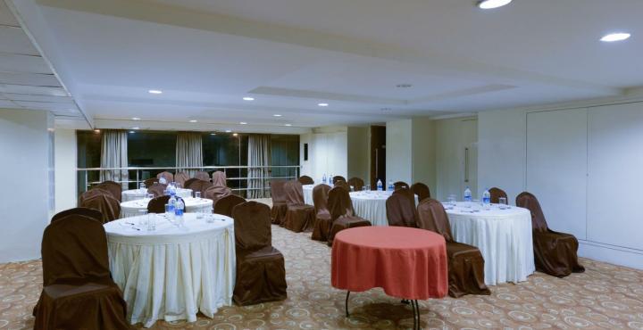 โมนาจช์ ลักชัวร์ Hotel บังกาลอร์ ภายนอก รูปภาพ